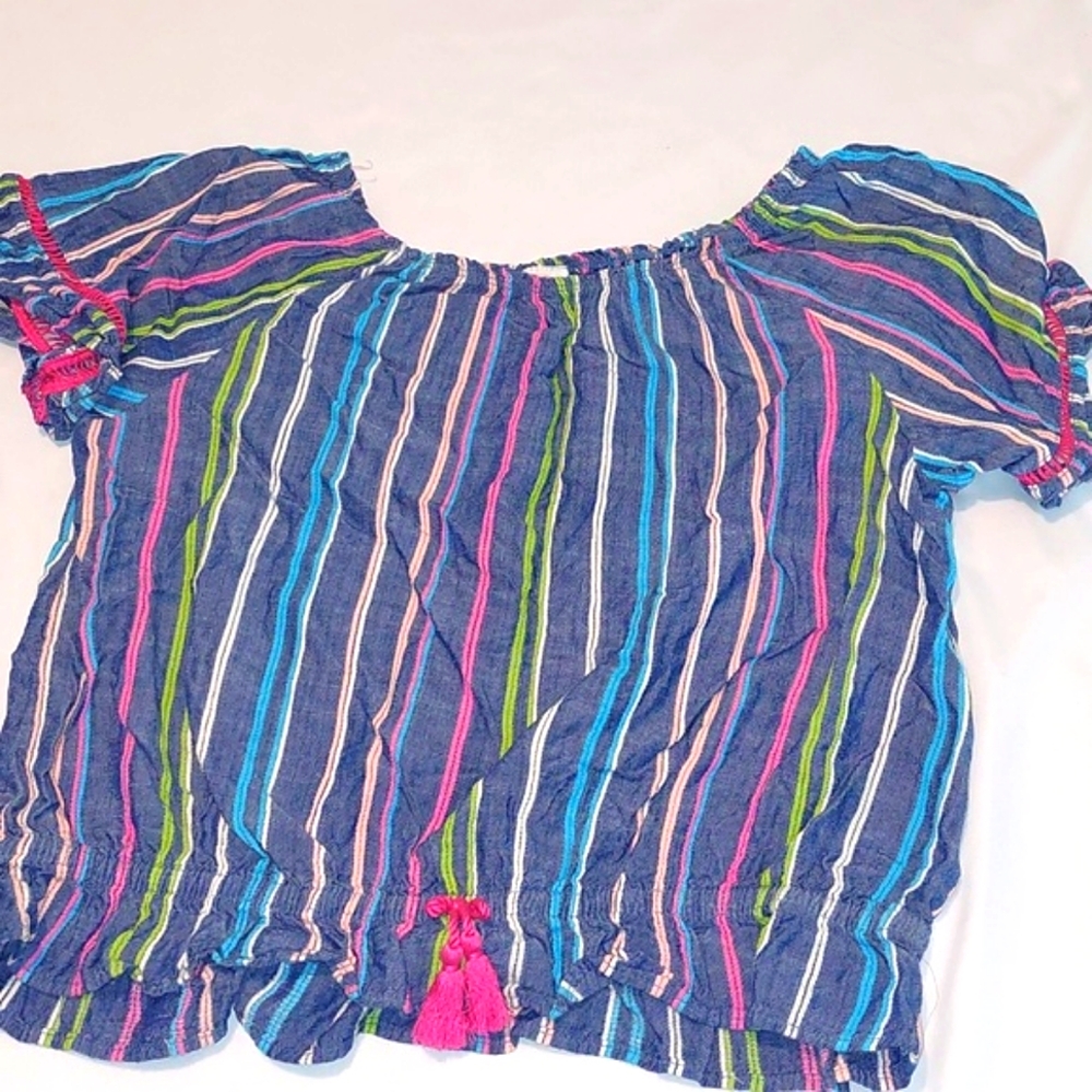 Wonder Nation  Multi Color top with Elastic at the Bottoms Arms and Neck .